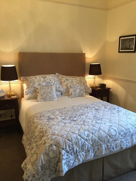 Bishops Guest Accommodation Йорк Номер фото