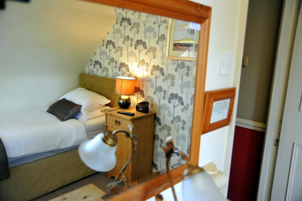 Bishops Guest Accommodation Йорк Экстерьер фото