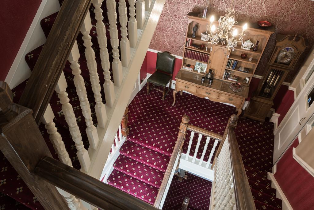 Bishops Guest Accommodation Йорк Экстерьер фото