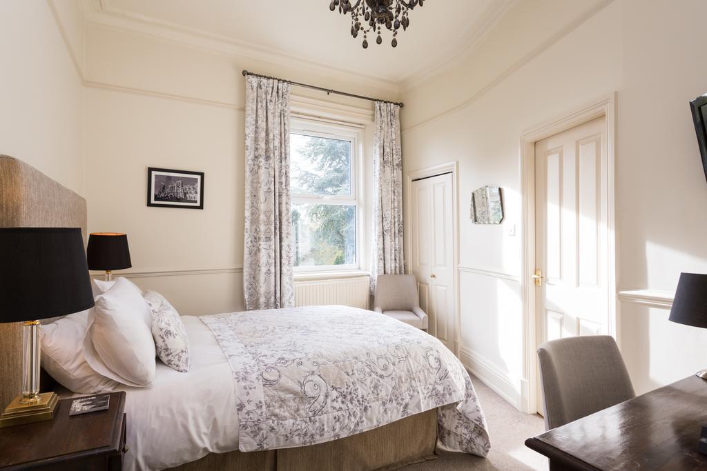 Bishops Guest Accommodation Йорк Экстерьер фото