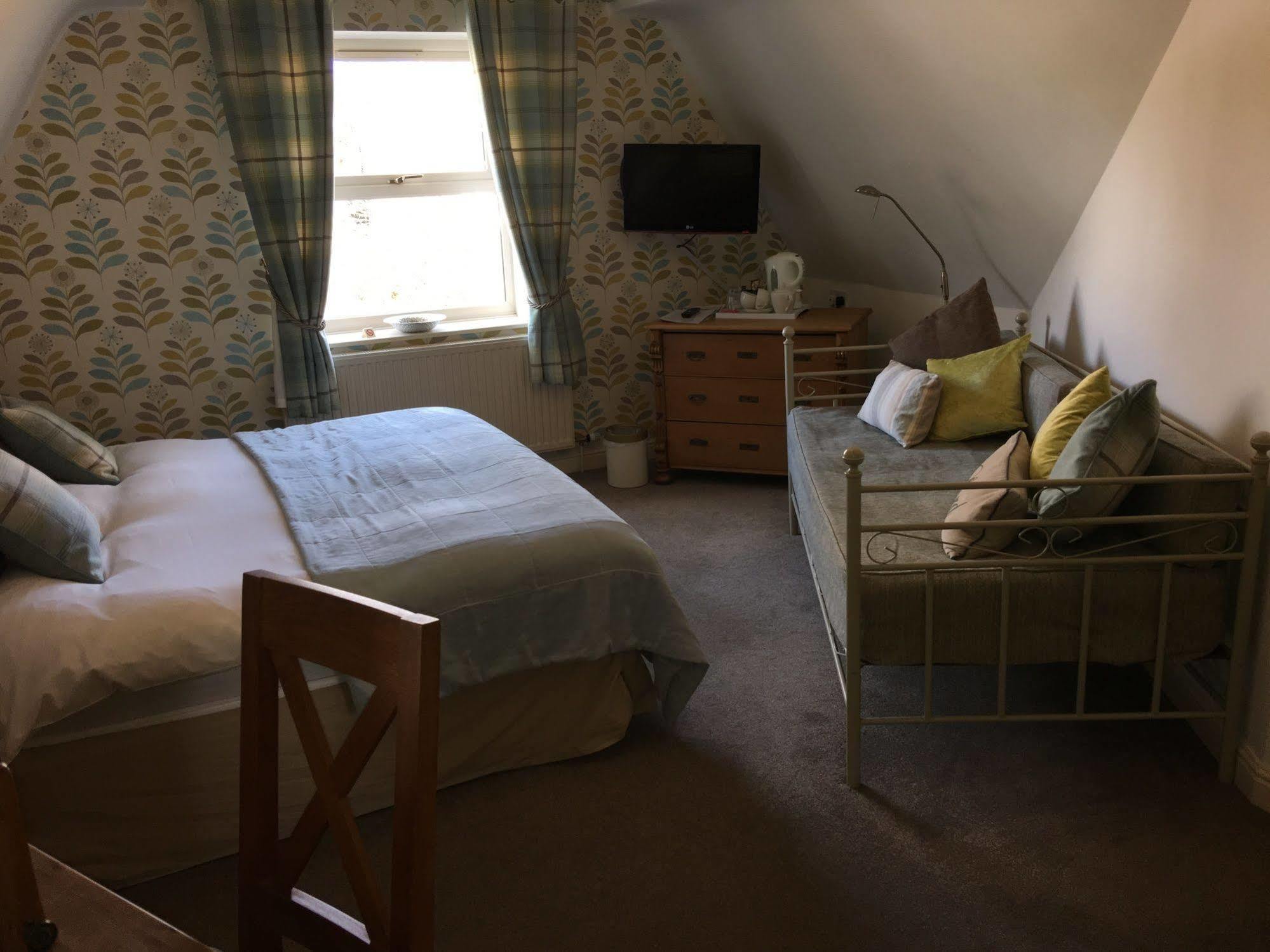 Bishops Guest Accommodation Йорк Экстерьер фото